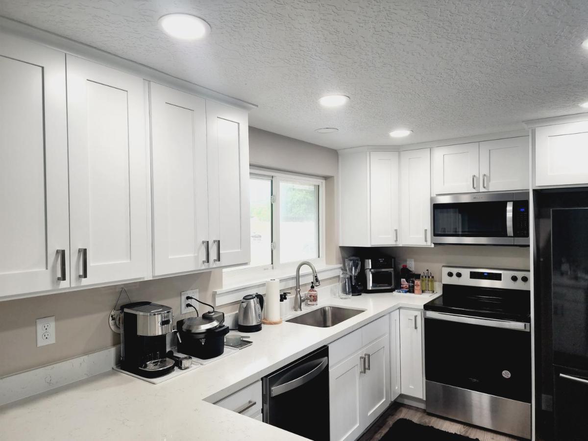 3 Bed 2 Bath Full Accessible Townhome In Heart Of Slc South Jordan Exterior photo